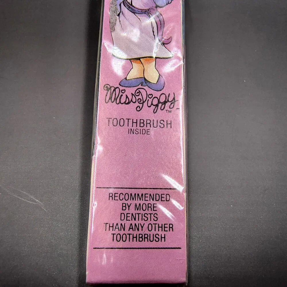 Muppets Miss Piggy Vintage 1984 Oral B Toothbrush New In Box Pink